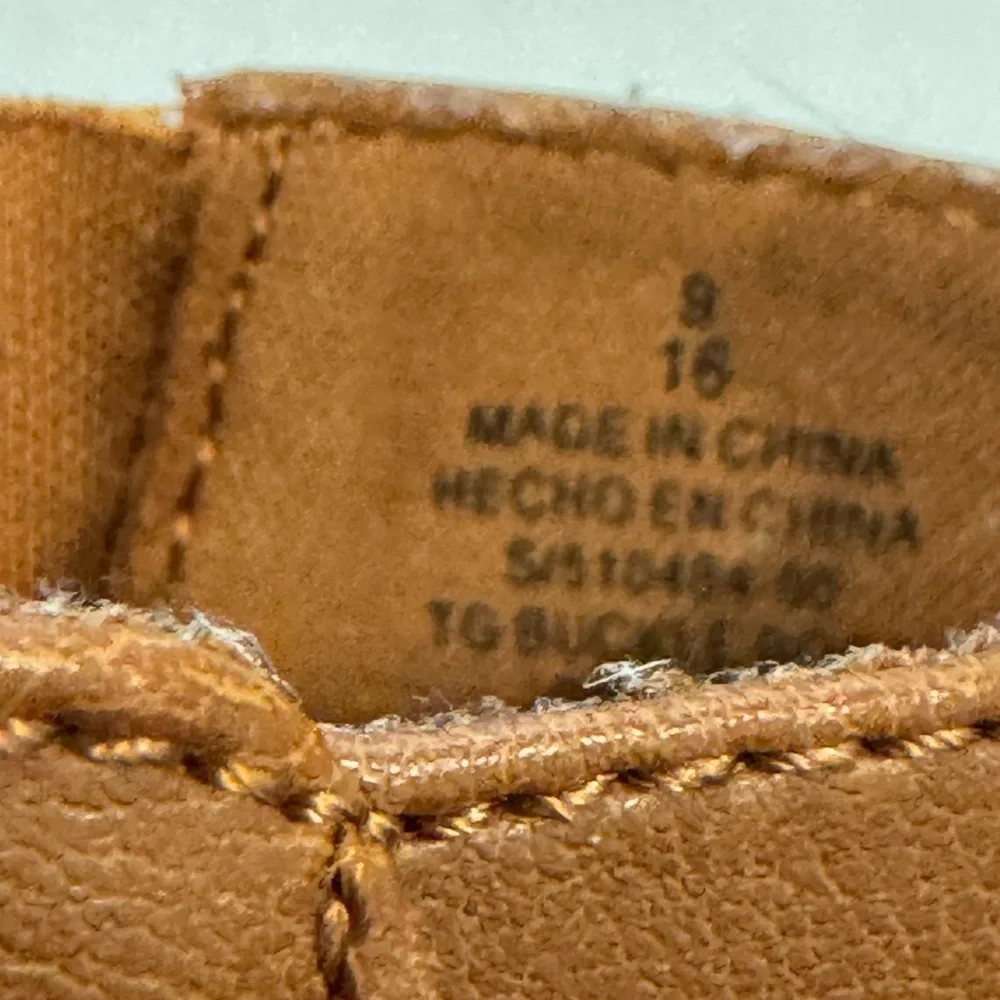 NWOT Old Navy Brown Zip Ankle Booties 9